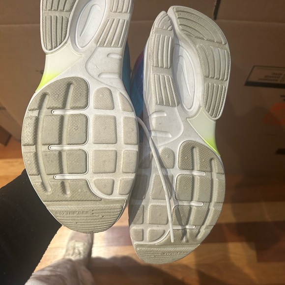 Nike woman’s ' White Multicolor Active Sneakers - Picture 3 of 4